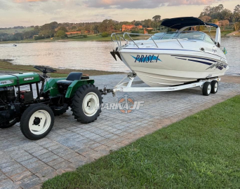 Lancha Focker 255 cabinada